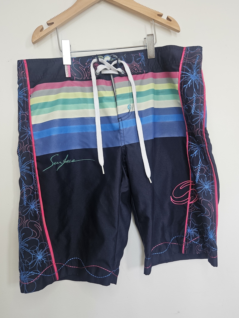 SURFACE Boys Board Shorts Swim Trunk Rainbow Striped Floral Size 7 Beach Pool🩷
